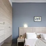 Yiannis Apartment