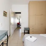 Apartment Yiannis *