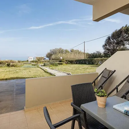 雅尼公寓酒店 *