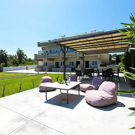 雅尼公寓酒店 公寓 *