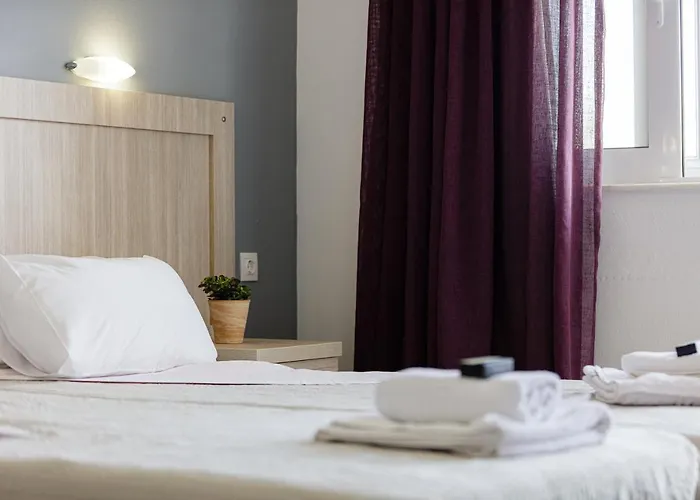 Yiannis Adelianos Kampos