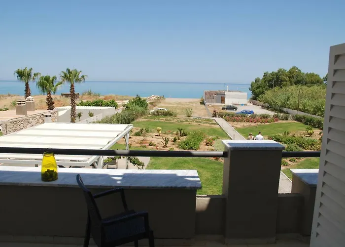 Yiannis * Adelianos Kampos