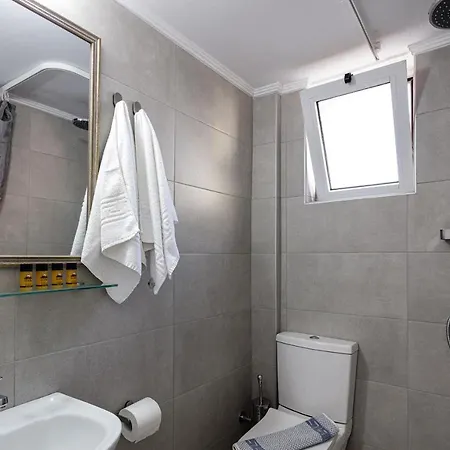 Apartment Yiannis Adelianos Kampos