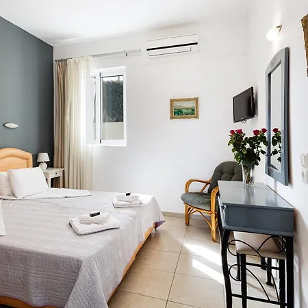 Yiannis Apartment Adelianos Kampos