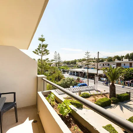 Yiannis Apartment Adelianos Kampos