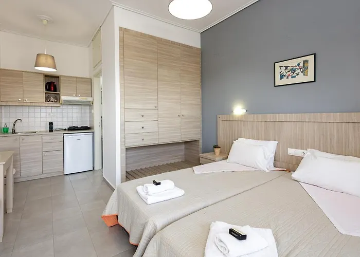 Yiannis Апартаменты *