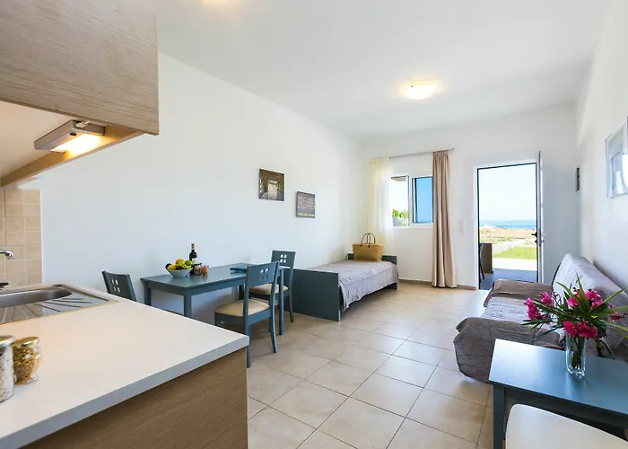 Yiannis * Аделианос Кампос