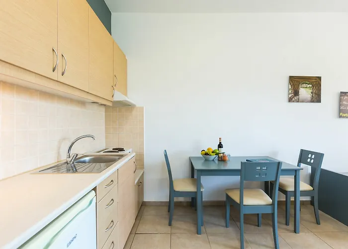 Апартаменты Yiannis Аделианос Кампос