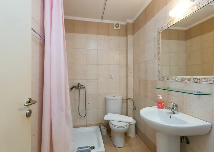 Yiannis * Аделианос Кампос